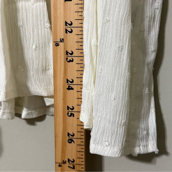 1 4 3 Story by Line Up women’s small off white blouse v-neck ruched detail sheer - Picture 3 of 10